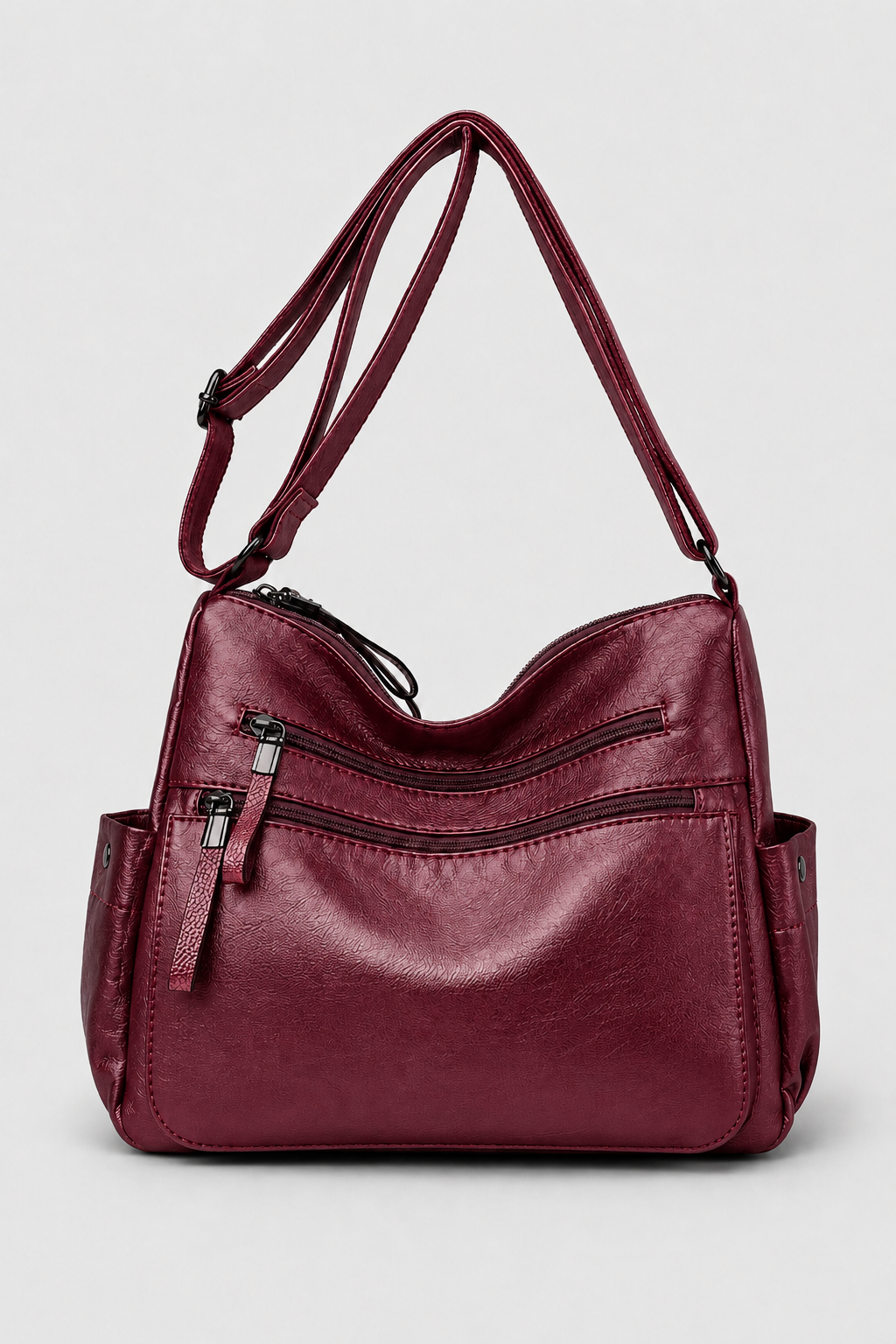 Schoudertas : Elegant & Practical - The Shoulder Bag that Moves with You in Red van Vandaliamo