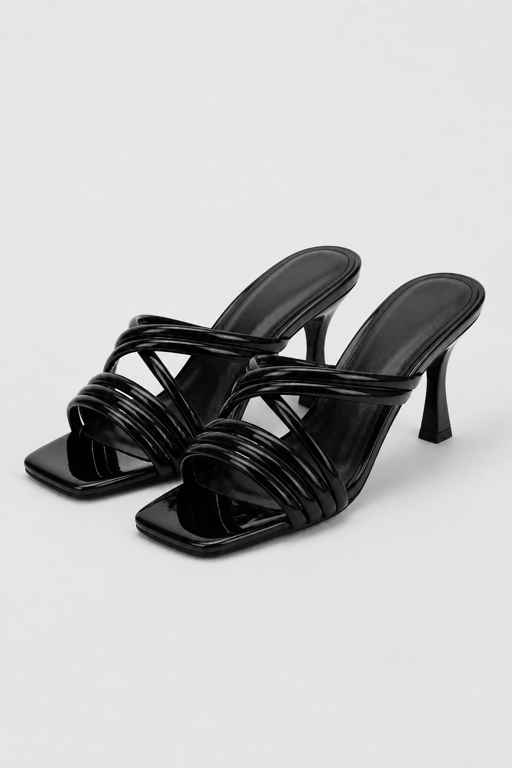 heels : Twisted Tubular Patent Stiletto Mules – Sculptural Straps & High-Gloss Allure in van Vandaliamo