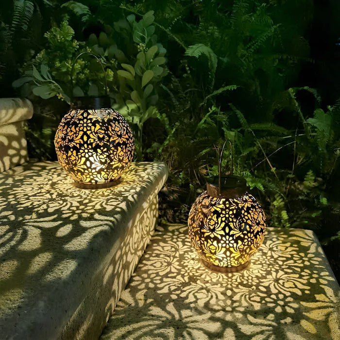 Garden Lighting : Solar-Powered Decorative Outdoor Pendant Light in Default Title van Vandaliamo