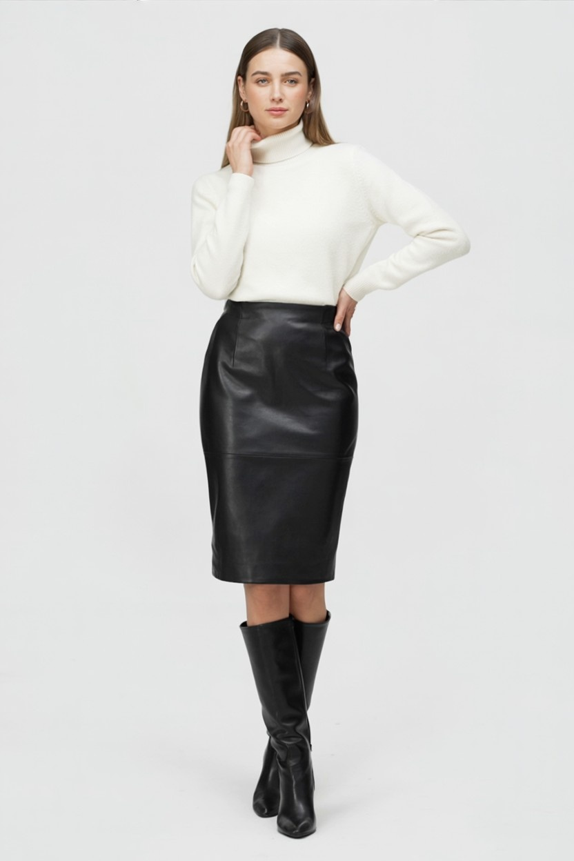 Women's Sweaters : White Fleece Lined Thermal Turtleneck Sweater in van Vanda Liamo