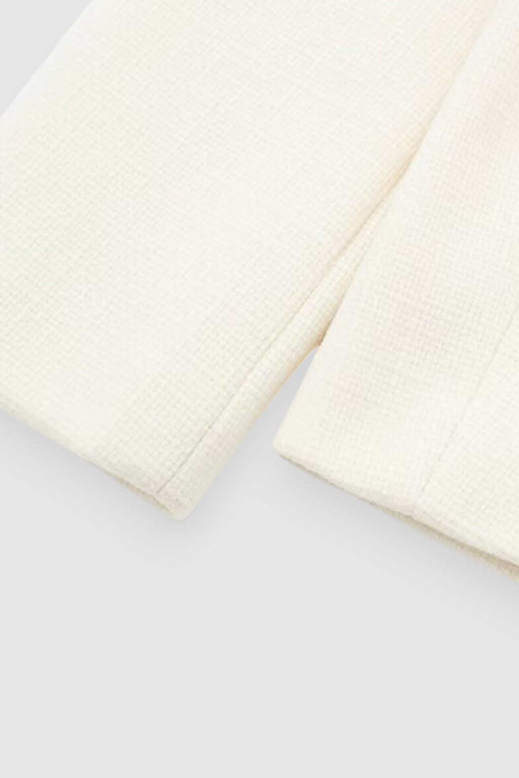 Jacket : Women's White Winter Short Jacket in van Vanda Liamo