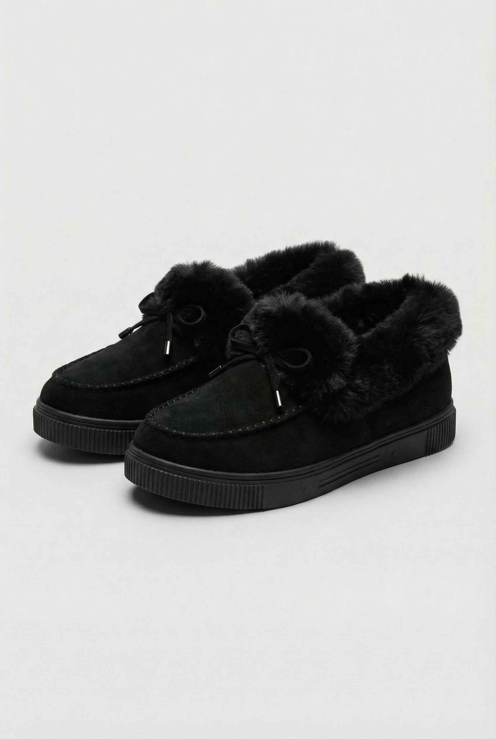 Women’s Snow Boots : Women's Cozy All-Weather Black Winter Snow Boots in Black van Vanda Liamo
