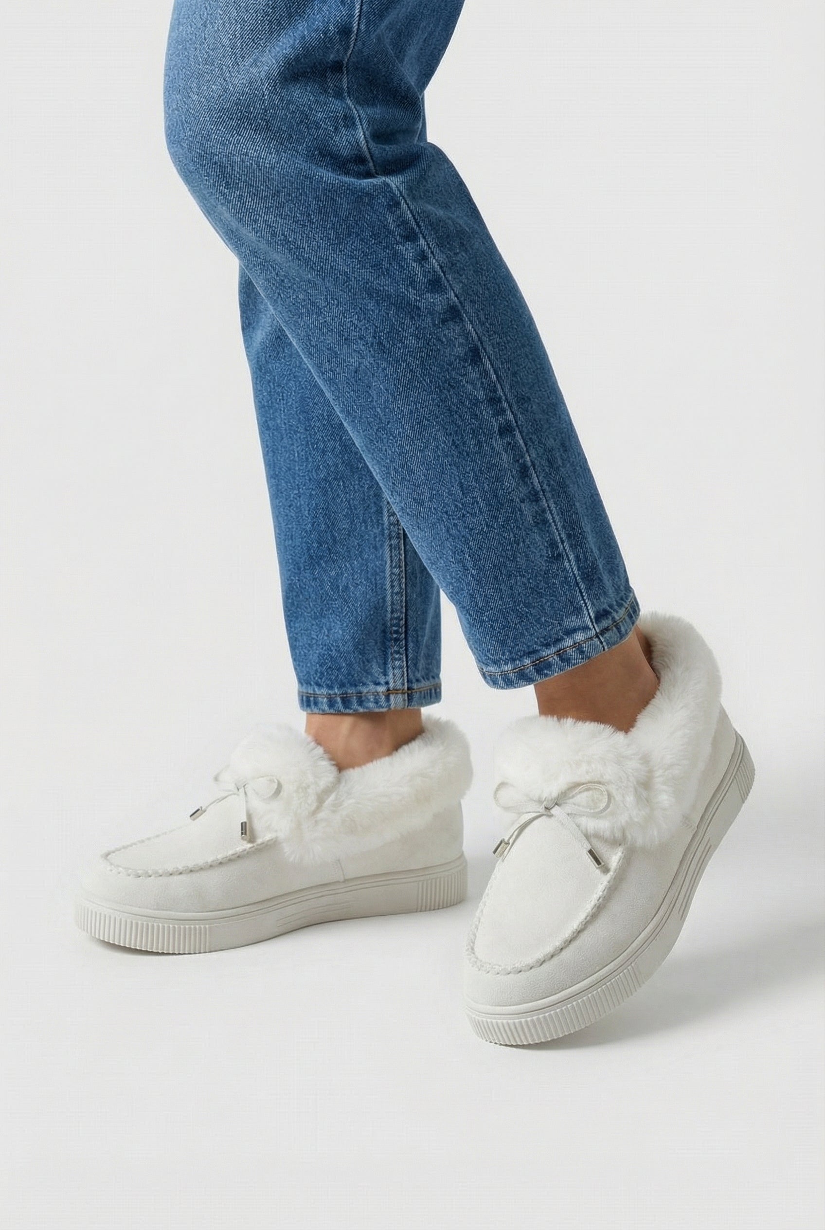 Women’s Snow Boots : Women's White Insulated Winter Boots in van Vanda Liamo