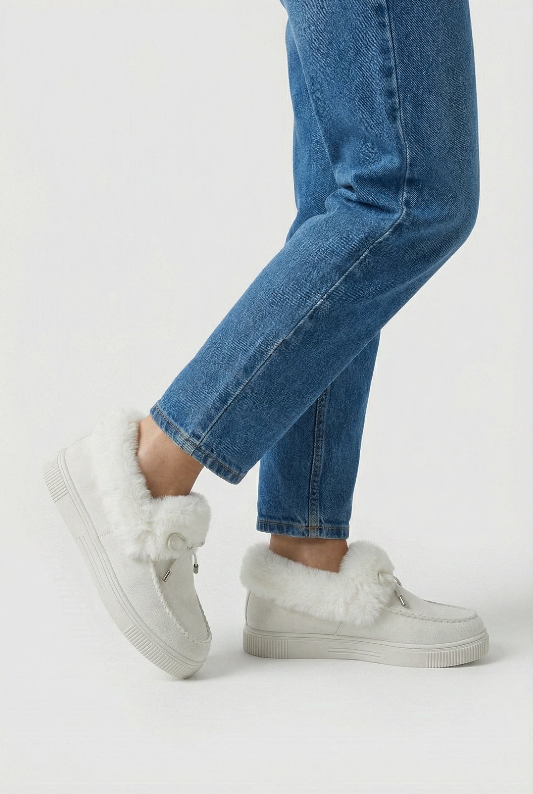 Women’s Snow Boots : Women's White Insulated Winter Boots in van Vanda Liamo