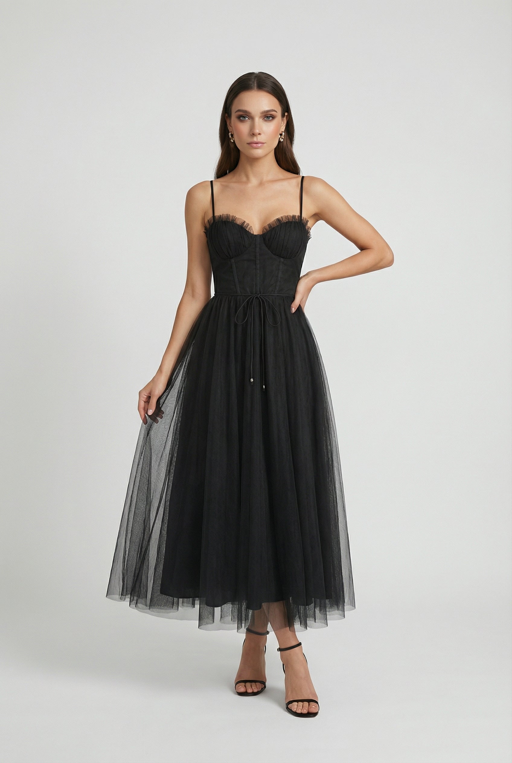 Dresses : Women's Black Sleeveless Midi Dress with Pockets - Casual & Comfortable Cotton Blend in van Vanda Liamo