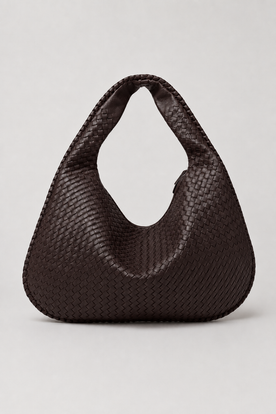 Schoudertas : Women's Braided Vegan Leather Shoulder Bag - Trendy Woven Handbag in Brown van Vandaliamo