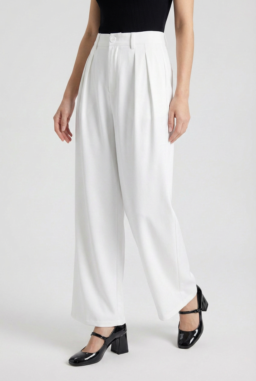 Pants : Women's High-Waisted White Pleated Pants in van Vanda Liamo