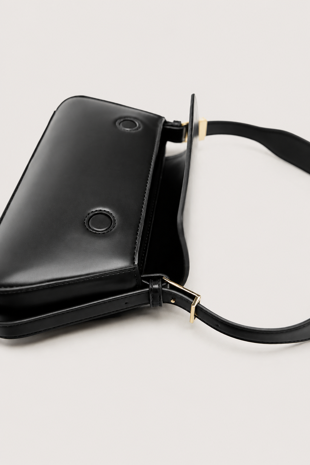 Schoudertas : Women's Small Vegan Leather Shoulder Bag - Chic Crossbody Purse in van Vandaliamo