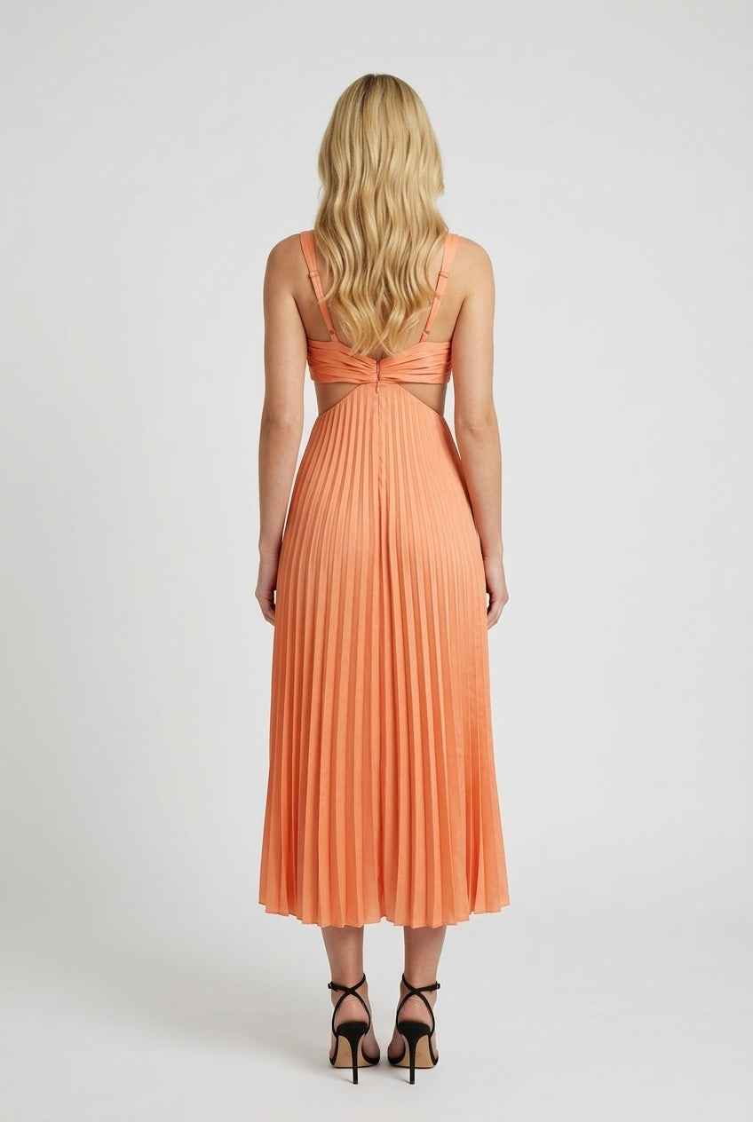 Maxi Dresses : Women’s Vibrant Orange Pleated Dress – Energetic Elegance in Motion in van Vanda Liamo