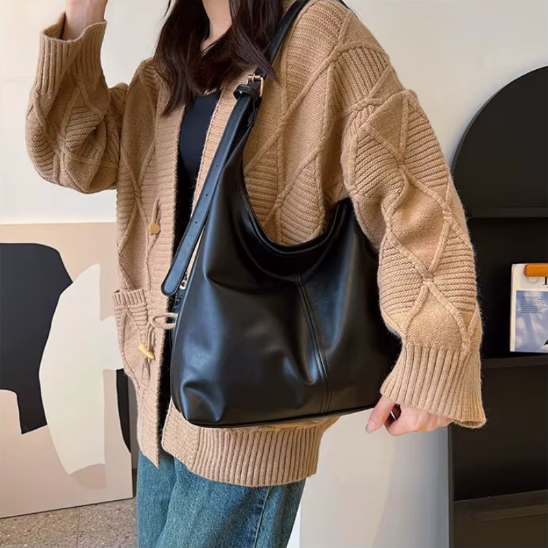 Timeless Ladies Bag for Every Occasion