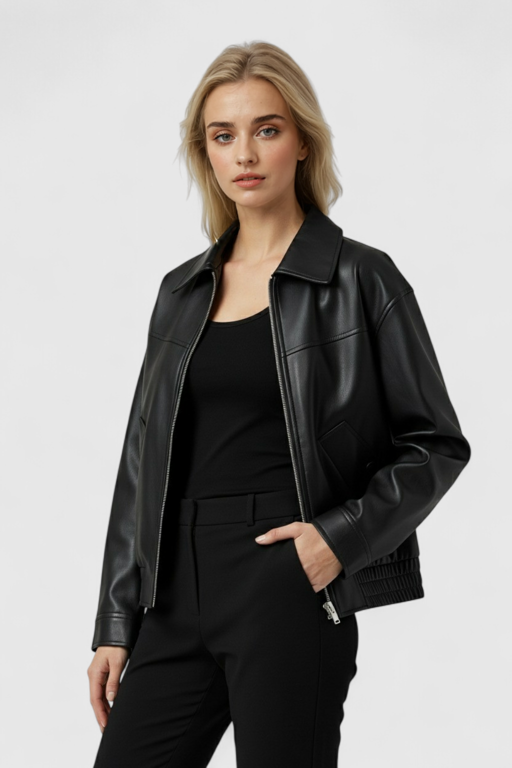 Jacket : Women's Jacket in van Vanda Liamo