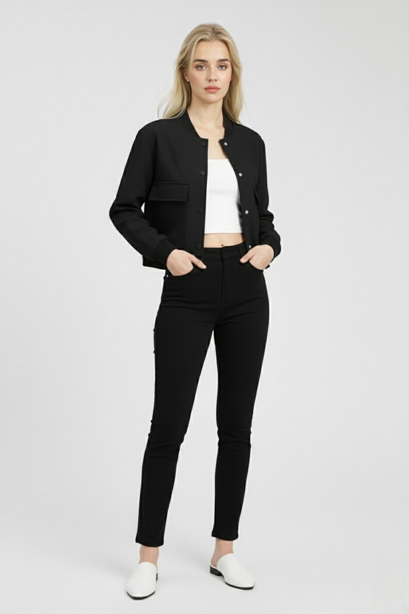 Jacket : Women's Black Lightweight Bomber Jacket - Stylish & Versatile Outerwear in van Vanda Liamo
