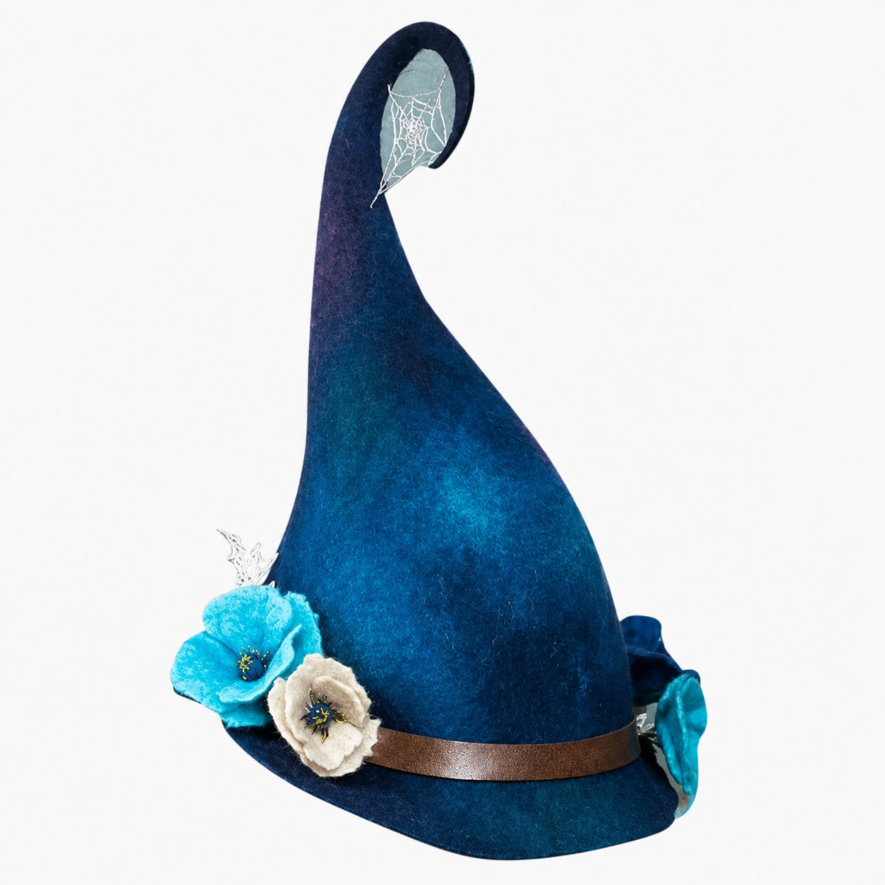 Gifts – Seasonal – Halloween : Floral Embellished Felt Witch Hat in Blue van Vandaliamo