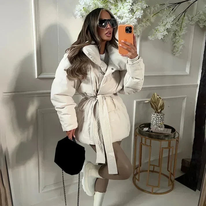 Coat : Women's Belted Puffer Coat with Stand Collar in van Vandaliamo