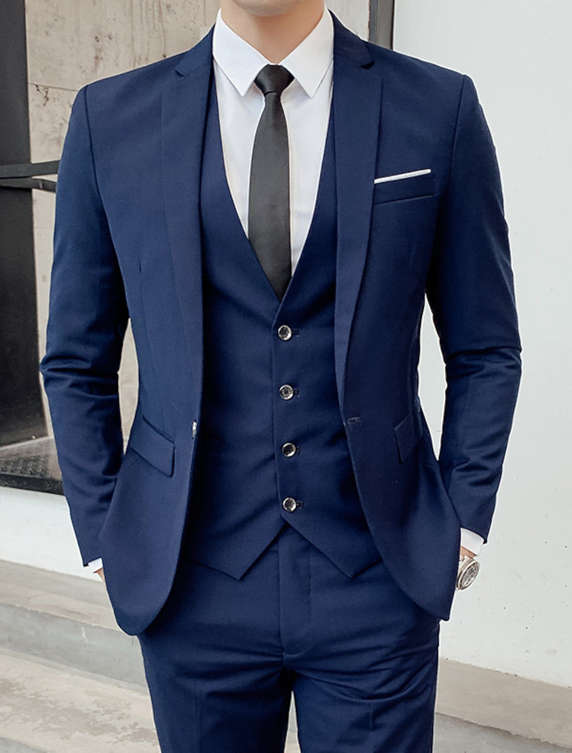 Menswear/Suits : Men's Three-Piece Suit - Two-Button Classic Cut in van Vanda Liamo