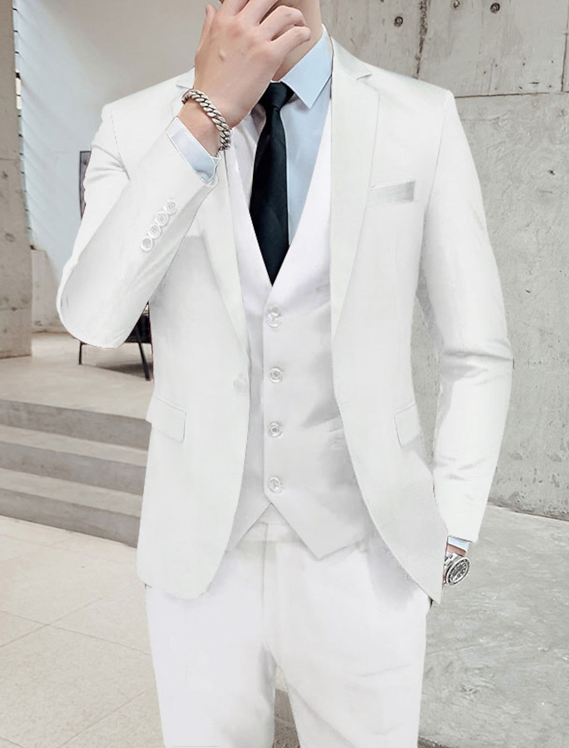 Menswear/Suits : Men's Three-Piece Suit - Two-Button Classic Cut in van Vanda Liamo