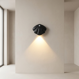 Home Decor : Motion Sensor Light – Shell Design, USB Rechargeable in White van Vanda Liamo