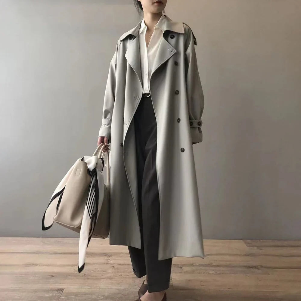 Coat : Women's Long Trench Coat with Lapel Collar in Grey van Vandaliamo