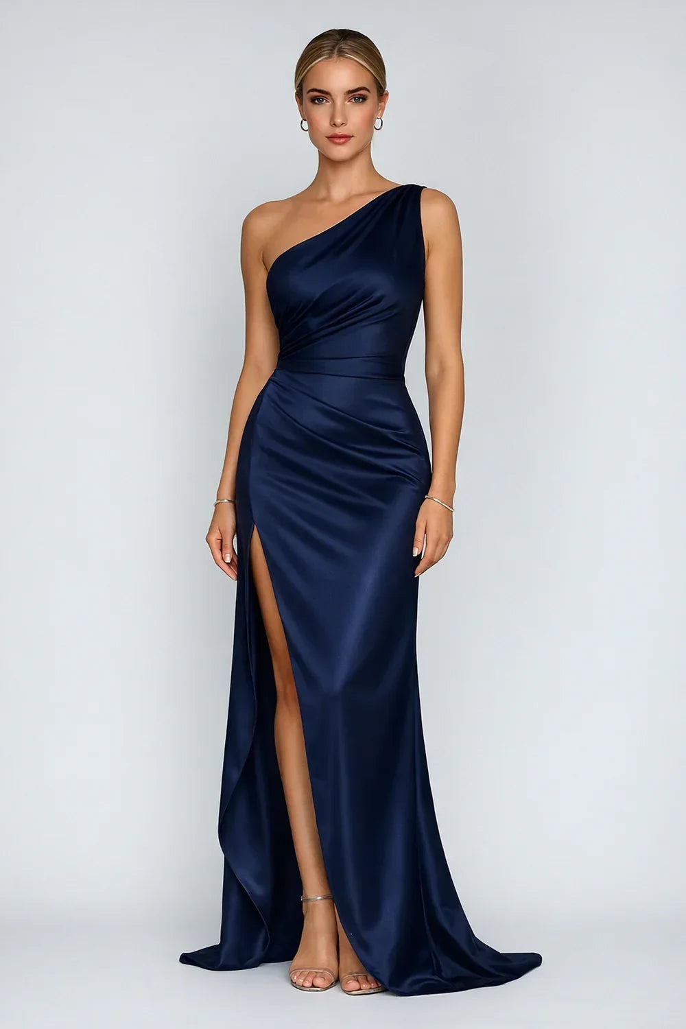 Dress : Women's Satin One-Shoulder Maxi Dress in Navy Blue van Vandaliamo