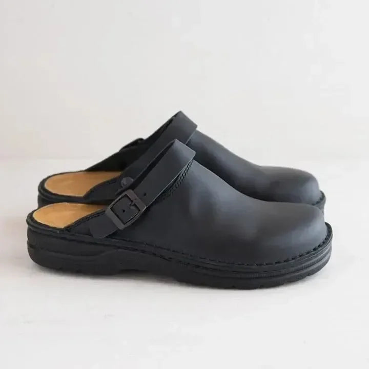 Slippers : Men's Orthopedic Leather Slippers in Black van Vandaliamo