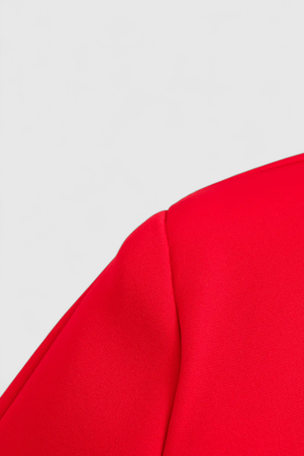 Jacket : Women's Red Cropped Denim Jacket - Classic Fit, Button-Front, Sizes S-XL in van Vanda Liamo