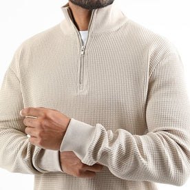 Menswear/Knitwear : Men's Sweater - Zip Collar with Waffle Texture in Beige van Vanda Liamo